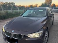 Begagnad BMW 318 90 HK (66 kW) 2013 Brun Kombi