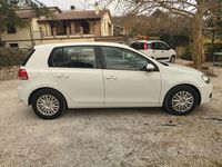 Usata VW Golf VI 102 CV (75 kW) 2011 Bianco Utilitaria