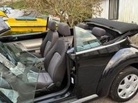 Usata VW Beetle Cabriolet 101 CV (74 kW) 2005 Nero Cabrio