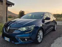 Usata Renault Mégane IV Bose Edition 110 CV (80 kW) 2017 Blu Berlina