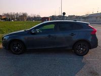 Usata Volvo V40 120 CV (88 kW) 2018 Blu/azzurro Berlina