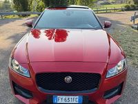 Usata Jaguar XF R-Sport 240 CV (176 kW) 2017 Rosso Berlina