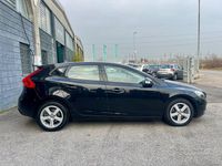 Usata Volvo V40 Kinetic 120 CV (88 kW) 2016 Nero Berlina