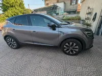 Usata Renault Captur 91 CV (66 kW) 2023 Grigio SUV