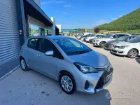 Usata Toyota Yaris Active 69 CV (50 kW) 2016 Grigio Berlina