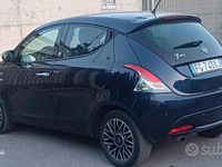 Usata Lancia Ypsilon 69 CV (50 kW) 2017 Blu Utilitaria