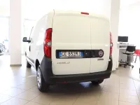 Usata Fiat Doblò Lounge 105 CV (77 kW) 2021 Bianco Monovolume