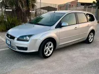 Usata Ford Focus 90 CV (66 kW) 2008 Grigio Station wagon
