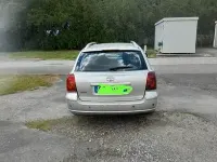 Usata Toyota Avensis 116 CV (85 kW) 2004 Grigio Station wagon
