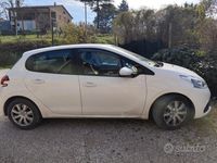 Usata Peugeot 208 102 CV (75 kW) 2019 Utilitaria
