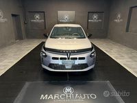 Usado Lancia Ypsilon 101 HP (74 kW) 2025 Cinzento Citadino