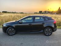 Usata Volvo V40 CC 120 CV (88 kW) 2018 Nero Station wagon