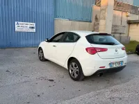 Second-hand Alfa Romeo Giulietta Progression 105 CP (77 kW) 2012 Alb Hatchback