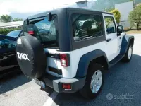 Usata Jeep Wrangler Sport 200 CV (147 kW) 2012 Bianco SUV