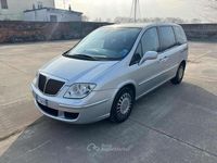 Usata Lancia Phedra 128 CV (94 kW) 2004 Argento Monovolume