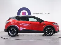 Usata Renault Captur Techno 101 CV (74 kW) 2025 Rosso SUV