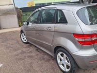 Usata Mercedes B200 140 CV (102 kW) 2008 Grigio Monovolume