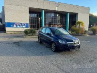 Usata Opel Zafira Cosmo 125 CV (91 kW) 2012 Blu Monovolume