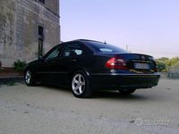 Occasion Mercedes E270 Avantgarde 177 ch (130 kW) 2003 Noir Berline