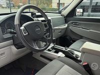 Usata Jeep Cherokee 177 CV (130 kW) 2008 Grigio SUV