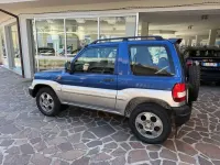 Usata Mitsubishi Pajero Comfort Edition 120 CV (88 kW) 2000 Blu/azzurro SUV