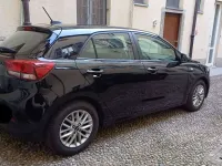 Usata Kia Rio 84 CV (61 kW) 2019 Nero Berlina
