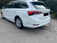 Usata Skoda Octavia Executive 116 CV (85 kW) 2023 Bianco Station wagon