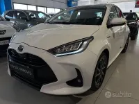 Usata Toyota Yaris Hybrid Trend 116 CV (85 kW) 2021 Bianco Berlina