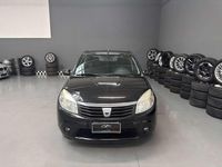 Usata Dacia Sandero Lauréate 75 CV (55 kW) 2010 Nero Berlina