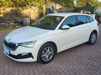 Usata Skoda Scala Ambition 95 CV (69 kW) 2021 Bianco Utilitaria