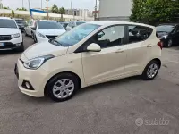 Usata Hyundai i10 67 CV (49 kW) 2014 Beige Utilitaria