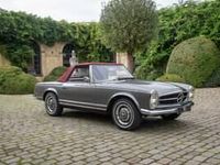 Usata Mercedes 230 150 CV (110 kW) 1965 Grigio Cabrio