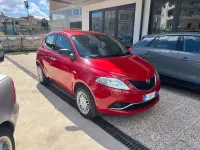 Usata Lancia Ypsilon Silver 80 CV (58 kW) 2016 Rosso Utilitaria