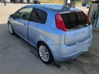 Usata Fiat Grande Punto 90 CV (66 kW) 2005 Bluazzurro Utilitaria