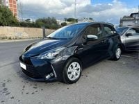 Usata Toyota Yaris Hybrid Active 73 CV (53 kW) 2019 Nero Berlina