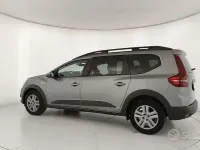 Usata Dacia Jogger Expression 101 CV (74 kW) 2024 Grigio Monovolume