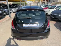 Usata Lancia Ypsilon 69 CV (50 kW) 2015 Nero Utilitaria