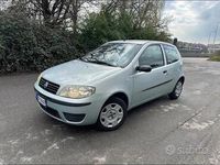 Usata Fiat Punto 80 CV (58 kW) 2004 Utilitaria