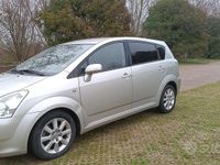 Usata Toyota Corolla Verso 2007 Grigio Monovolume