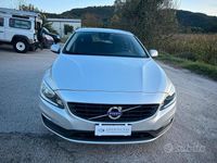 Usata Volvo V60 Kinetic 150 CV (110 kW) 2018 Argento Station wagon