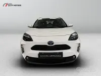 Usata Toyota Yaris Cross Active 116 CV (85 kW) 2023 Amaranto SUV