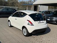 Usata Lancia Ypsilon 69 CV (50 kW) 2013 Bianco Utilitaria