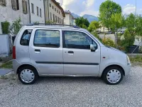 Usata Opel Agila Club 58 CV (42 kW) 2002 Argento Monovolume
