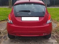 Usata Lancia Ypsilon Gold 69 CV (50 kW) 2017 Rosso Utilitaria