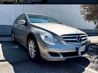 Usata Mercedes R320 224 CV (164 kW) 2008 Grigio Monovolume
