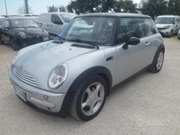 Usata Mini Cooper 116 CV (85 kW) 2005 Grigio Utilitaria