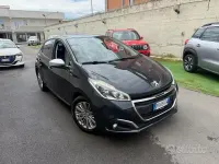 Usata Peugeot 208 Style 82 CV (60 kW) 2018 Grigio Utilitaria