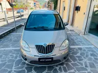 Usata Lancia Musa Gold 95 CV (69 kW) 2011 Marrone Monovolume