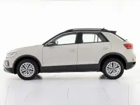 Usata VW T-Roc Life 110 CV (80 kW) 2022 Grigio SUV