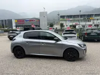 Usata Peugeot 208 Allure 101 CV (74 kW) 2025 Grigio Utilitaria